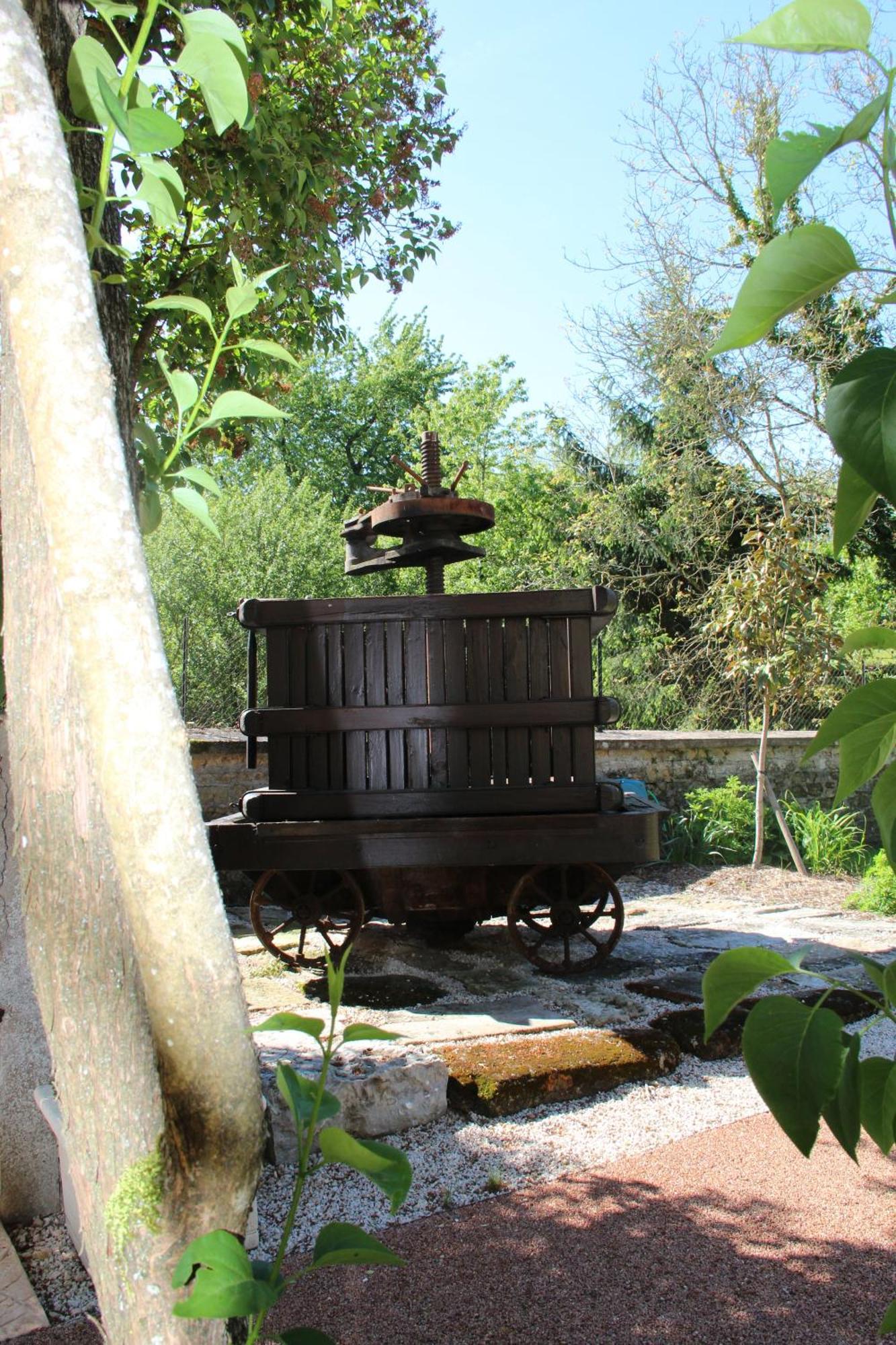 Logis Des Trois Maures Hotel Couches ภายนอก รูปภาพ