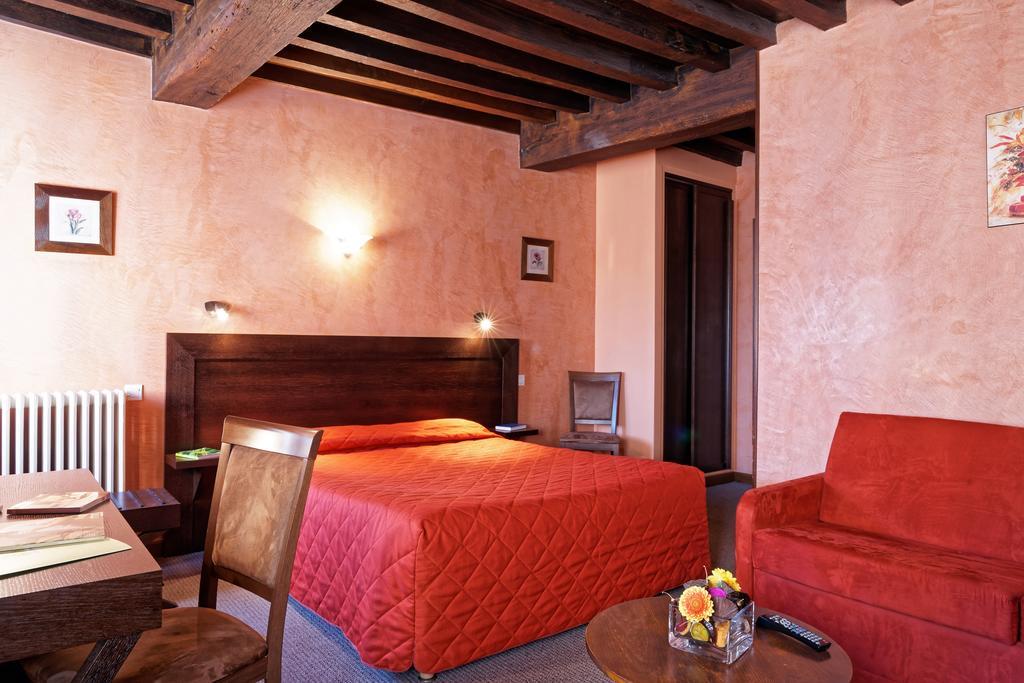 Logis Des Trois Maures Hotel Couches ภายนอก รูปภาพ
