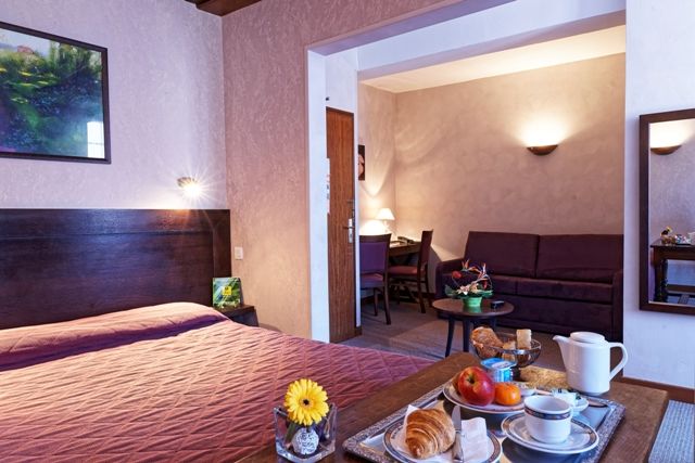 Logis Des Trois Maures Hotel Couches ภายนอก รูปภาพ