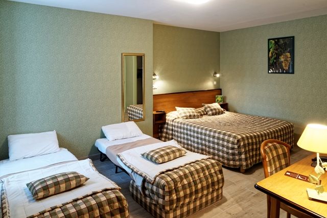 Logis Des Trois Maures Hotel Couches ภายนอก รูปภาพ